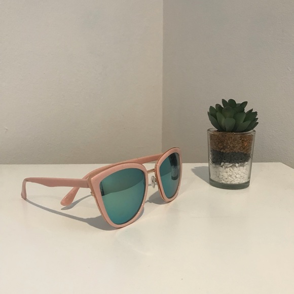 torrid Accessories - Never used pink sunglasses